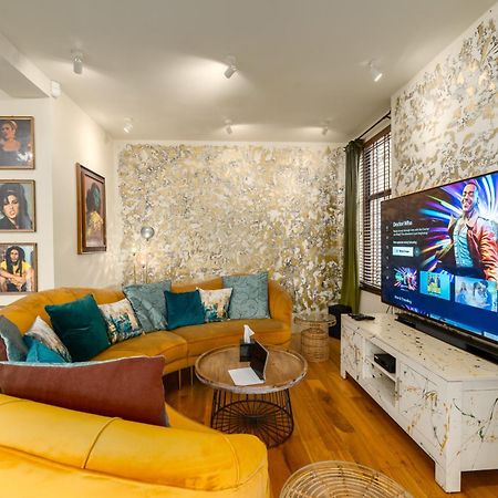 City Retreat, Spacious 4 Bed House, Games Room, Parking, Hot Tub & Bbq Cardiff Exterior photo