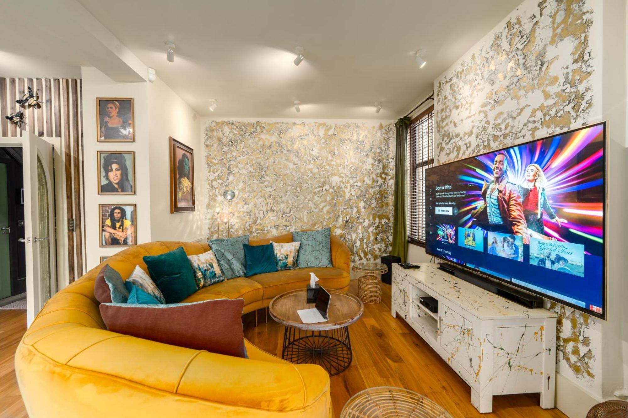 City Retreat, Spacious 4 Bed House, Games Room, Parking, Hot Tub & Bbq Cardiff Exterior photo